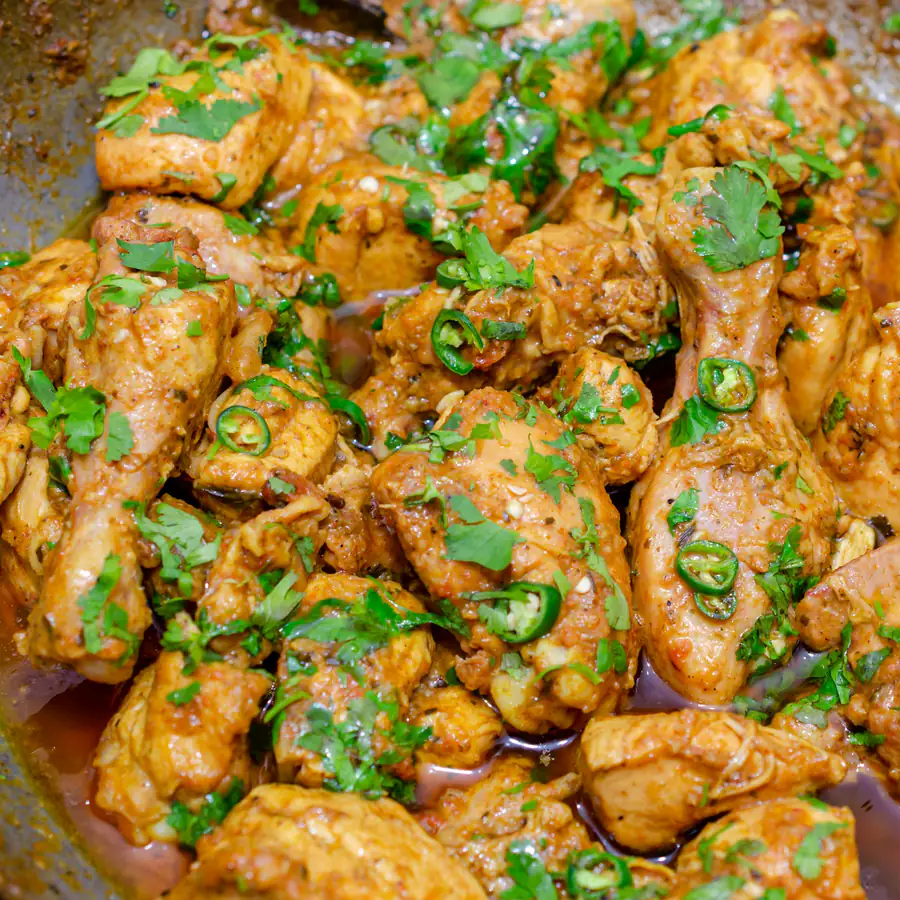 Chicken curry with herbs