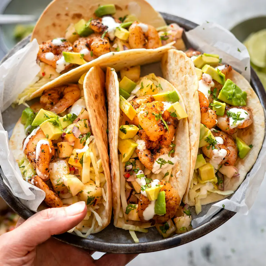 Tacos with seasoned mince and salad
