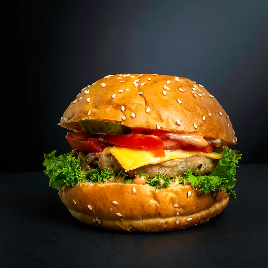 Burger with lettuce and tomato