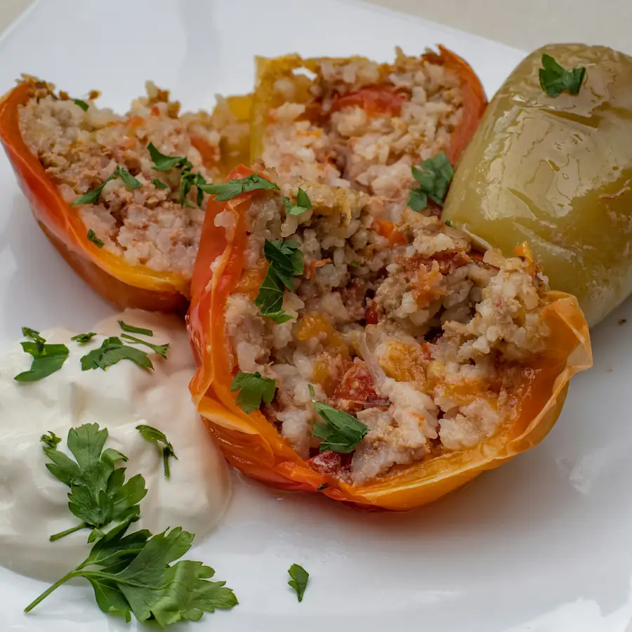 Peppers stuffed with mince and rice