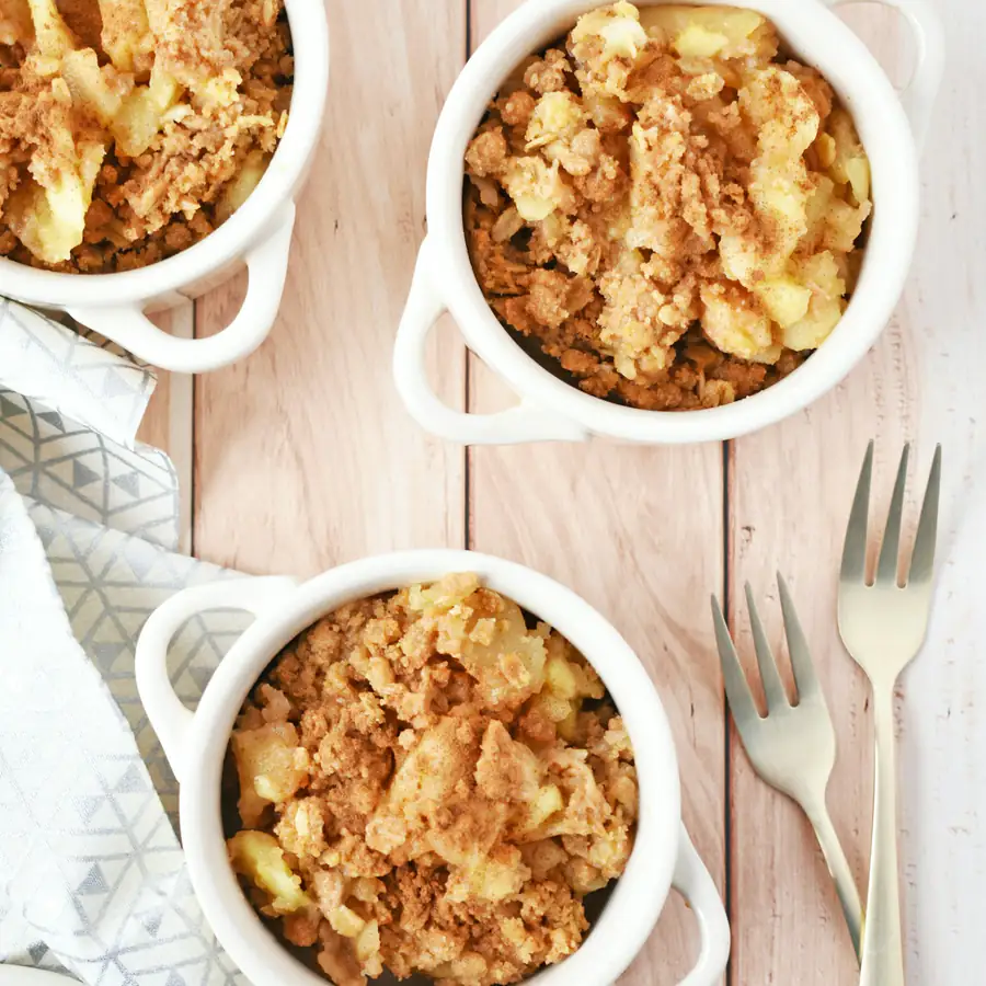 Individual apple oat crisps in small dishes